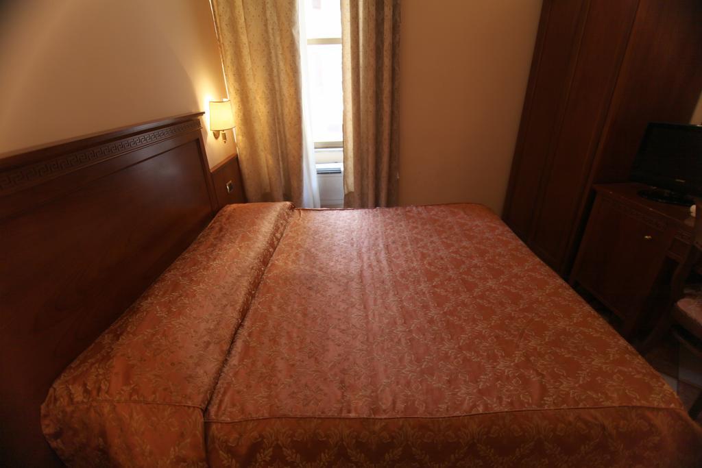 Bed & Breakfast Elegance Roma